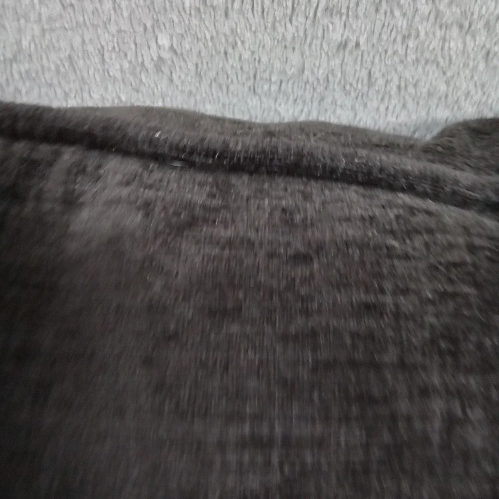 N/A plush square
